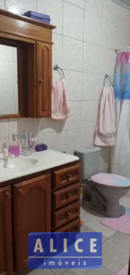 Imagem de Casa em Rua Bahia bairro Santa Terezinha