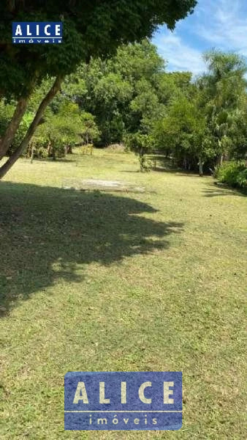 Imagem de Casa em Primeiro De Maio bairro Petrópolis