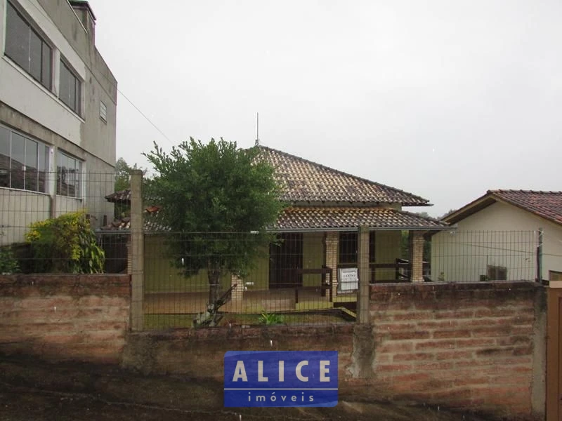 Imagem de Casa em Taquara bairro Petropolis