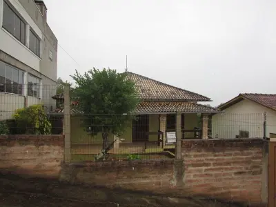 Imagem de Casa em Taquara bairro Petropolis