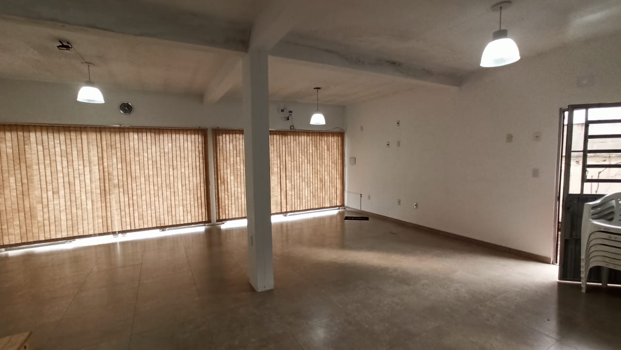 Imagem de Casa Comercial à Venda em Taquara: Ideal para Investimento