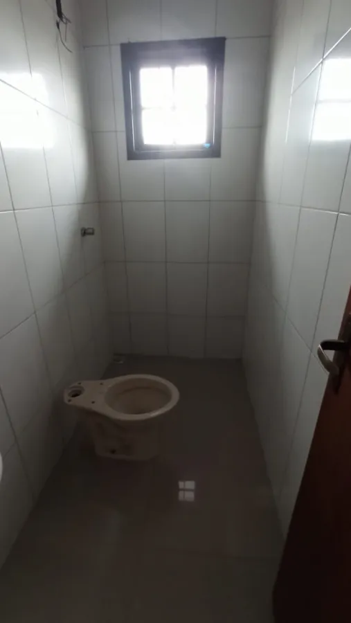 Imagem de Casa Comercial à Venda em Taquara: Ideal para Investimento