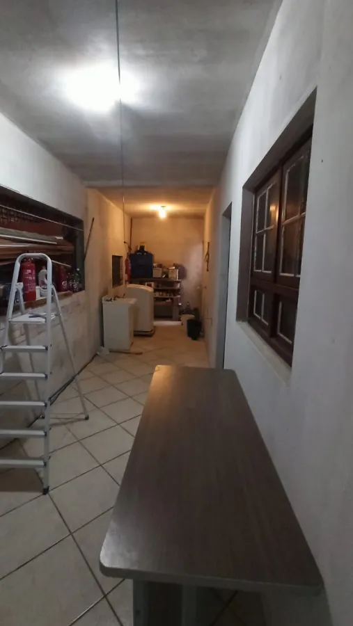 Imagem de Casa Comercial à Venda em Taquara: Ideal para Investimento