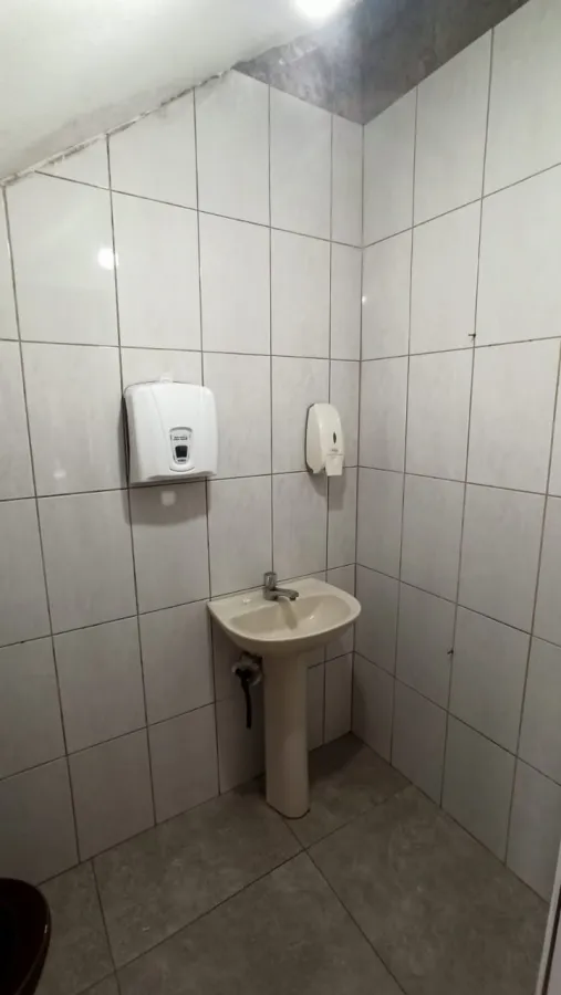 Imagem de Casa Comercial à Venda em Taquara: Ideal para Investimento