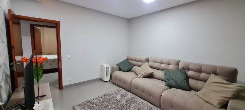 Imagem de EXCELENTE CASA DE ALTO PADRÃO