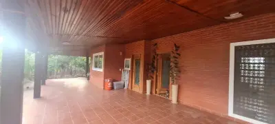 Imagem de      Linda Casa de esquina   