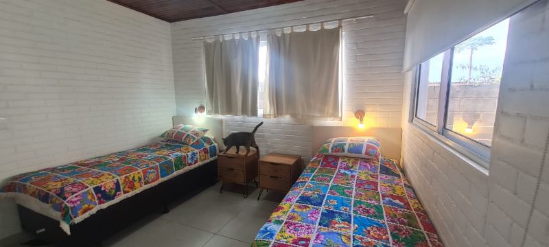 Imagem de      Linda Casa de esquina   