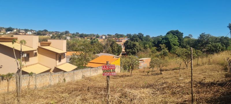 Imagem de LINDO LOTE ALTO EM ÁREA NOBRE DA CIDADE