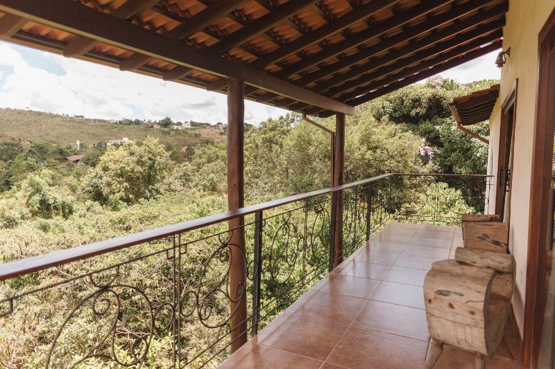 Imagem de BELÍSSIMA CASA COM 347m² LOCALIZADA EM BAIRRO NOBRE