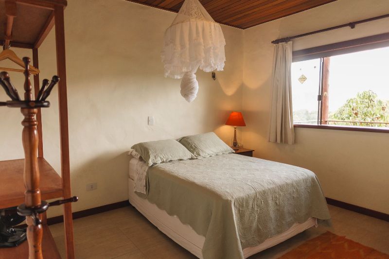 Imagem de BELÍSSIMA CASA COM 347m² LOCALIZADA EM BAIRRO NOBRE