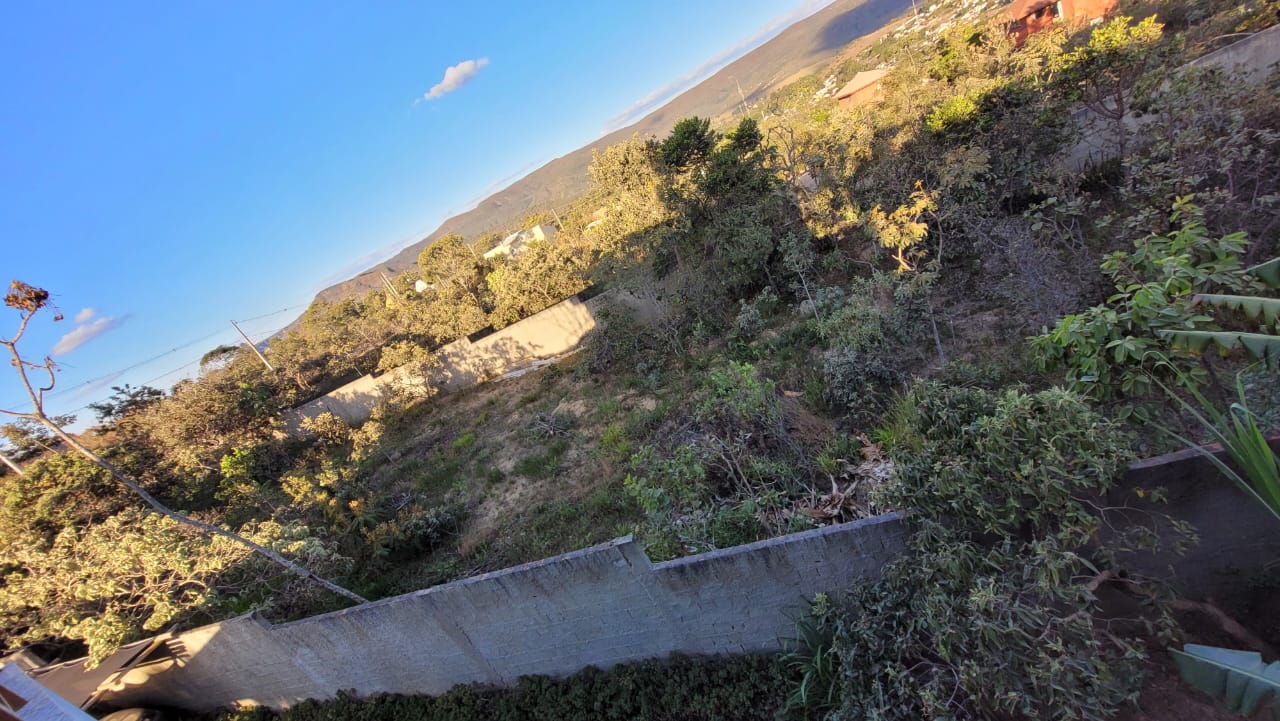Imagem de 🌿 LINDO LOTE MURADO COM VISTA ESPETACULAR 🌿