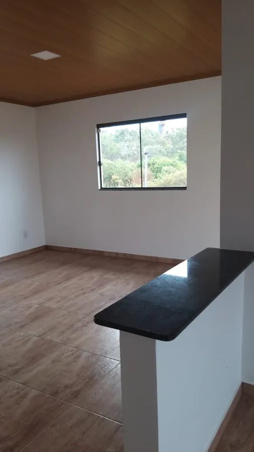 Imagem de Vende-se Casa Espaçosa com Linda Vista!