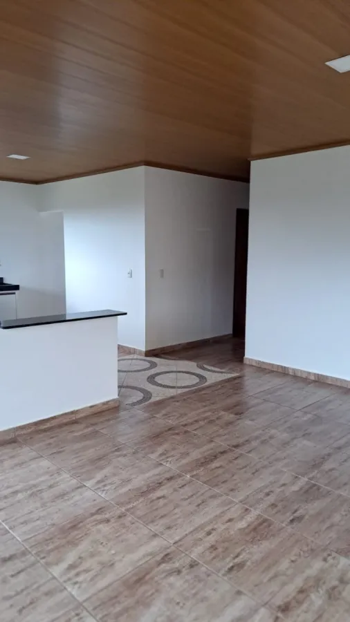 Imagem de Vende-se Casa Espaçosa com Linda Vista!