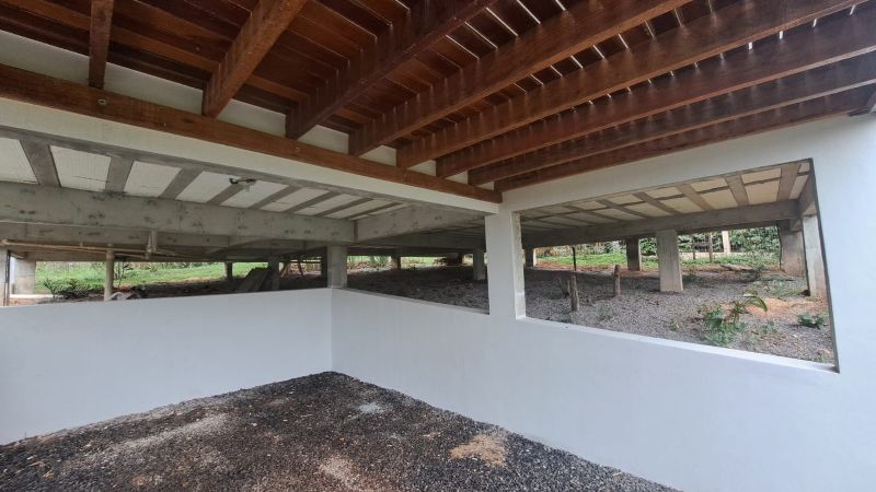 Imagem de Vende-se Casa Espaçosa com Linda Vista!