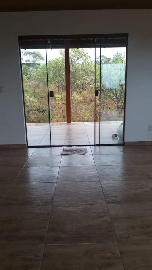 Imagem de Vende-se Casa Espaçosa com Linda Vista!