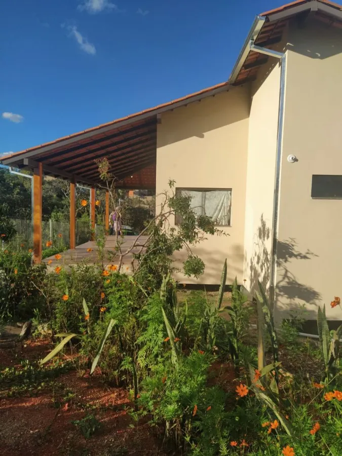 Imagem de Vende-se Casa Espaçosa com Linda Vista!