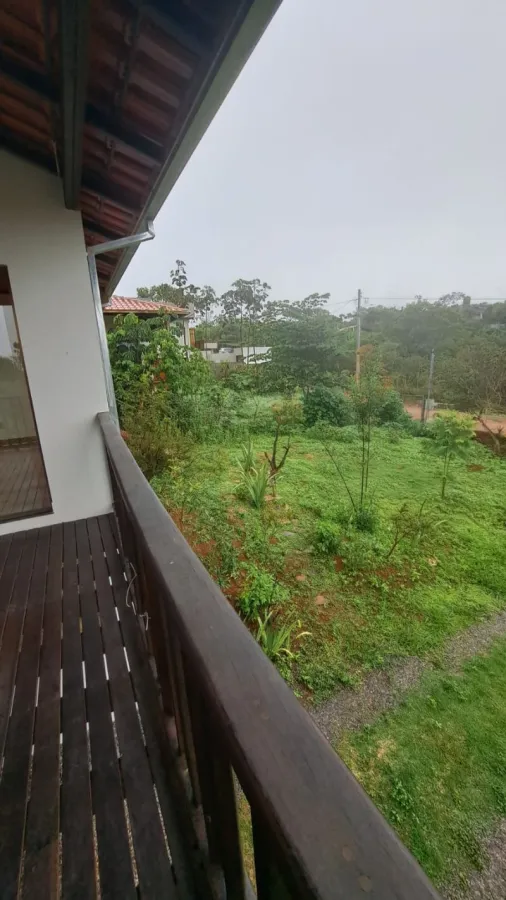 Imagem de Vende-se Casa Espaçosa com Linda Vista!