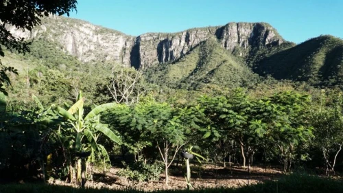 Imagem de 🌄 LINDA ÁREA RURAL COM VISTA DESLUMBRANTE PARA O MORRO