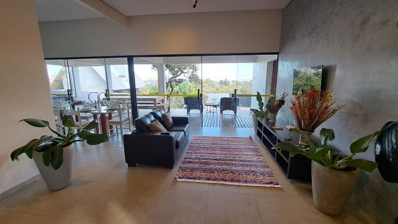 Imagem de 🏡 Casa Alto Padrão à Venda – Porteira Fechada