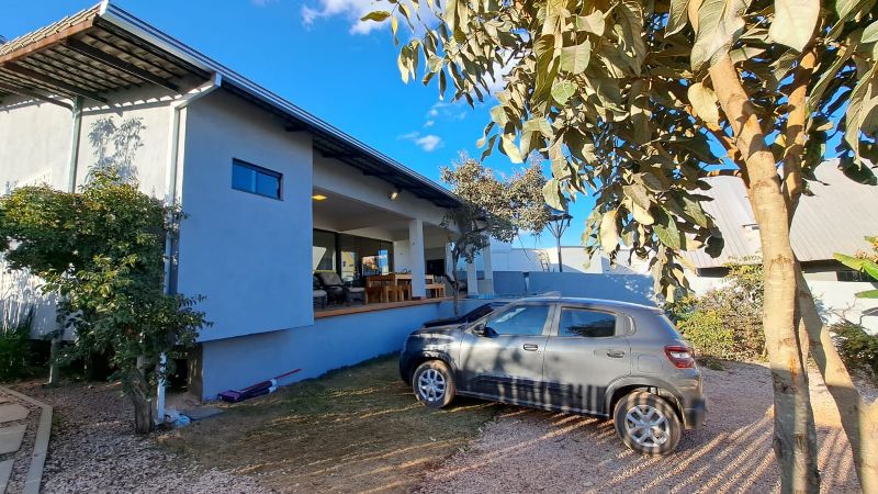 Imagem de 🏡 Casa Alto Padrão à Venda – Porteira Fechada