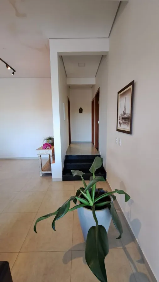Imagem de 🏡 Casa Alto Padrão à Venda – Porteira Fechada