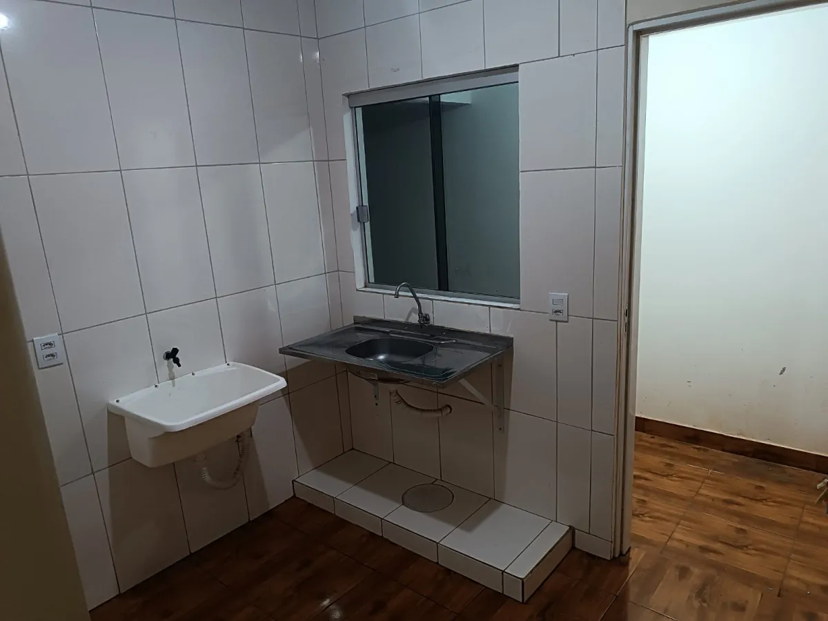 Imagem de Aluga-se apartamento 04  com excelente localização