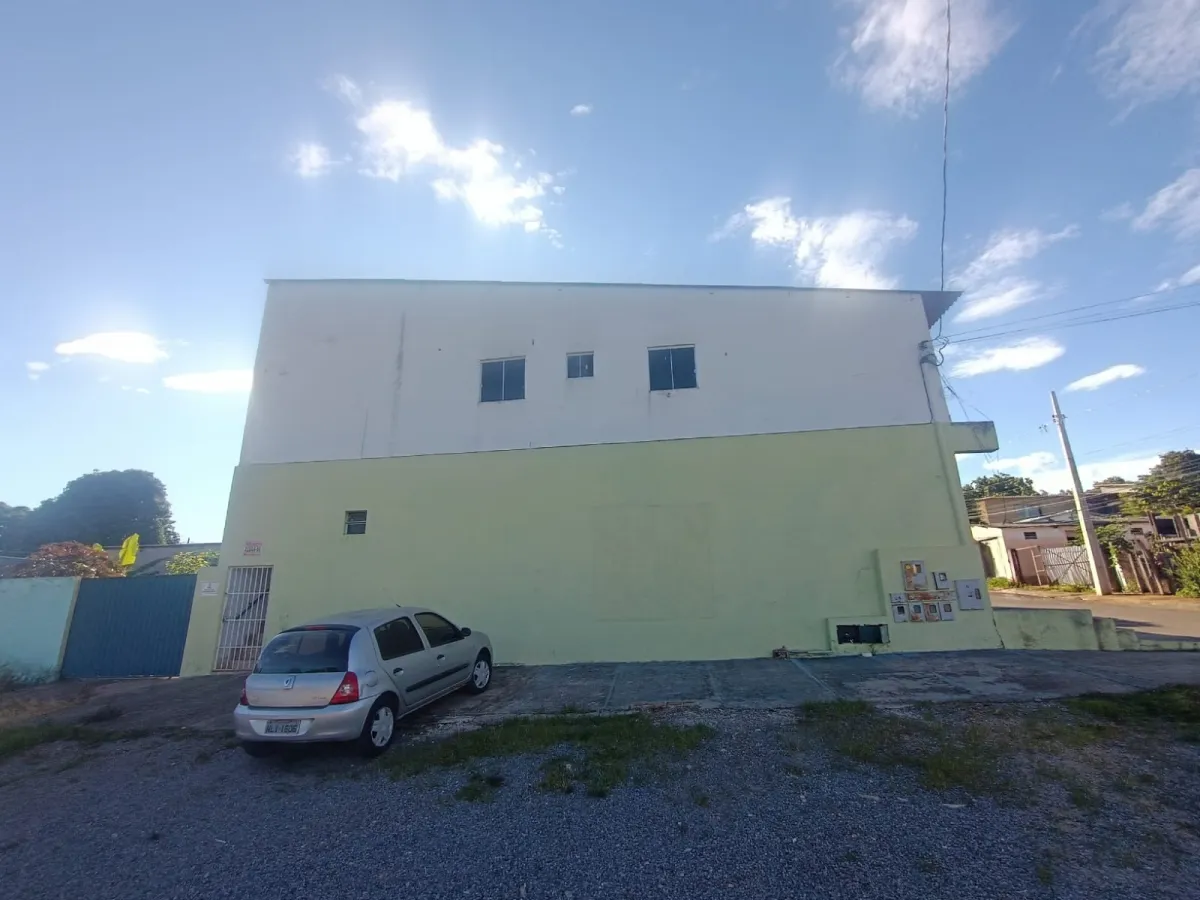 Imagem de Aluga-se apartamento 04  com excelente localização