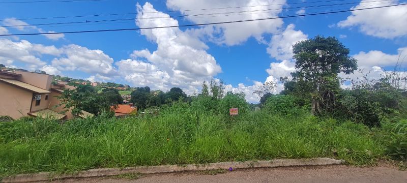 Imagem de LINDO LOTE ALTO EM ÁREA NOBRE DA CIDADE