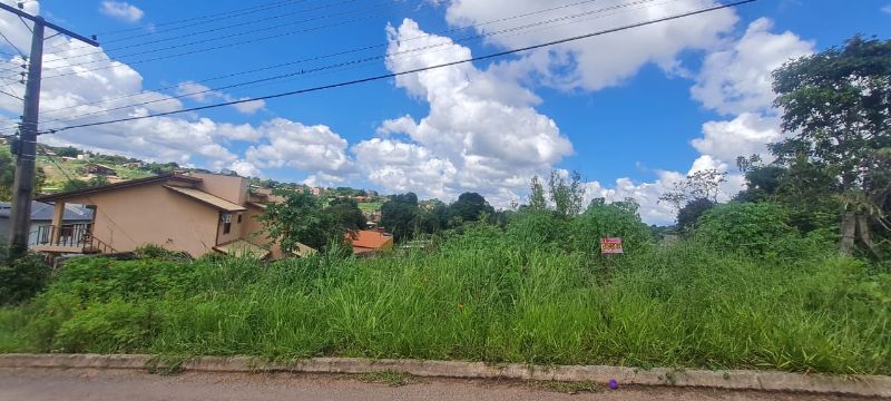 Imagem de LINDO LOTE ALTO EM ÁREA NOBRE DA CIDADE