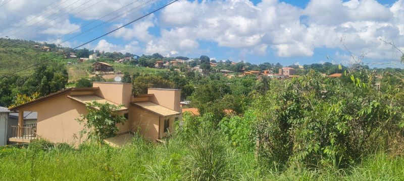 Imagem de LINDO LOTE ALTO EM ÁREA NOBRE DA CIDADE