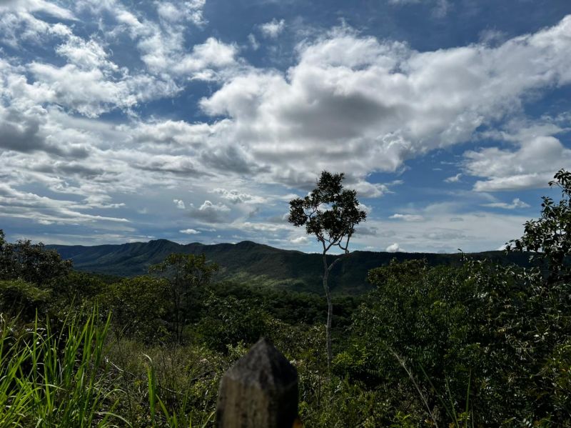 Imagem de LINDA TERRA COM VISTA ESPETACULAR EM CONDOMÍNIO