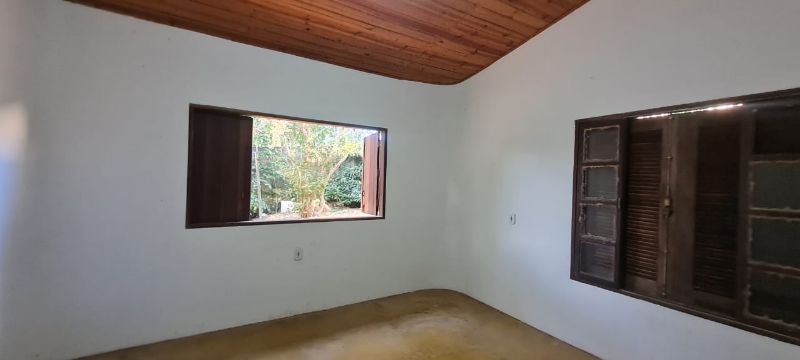 Imagem de EXCELENTE  CASA  EM LOTE DE ESQUINA