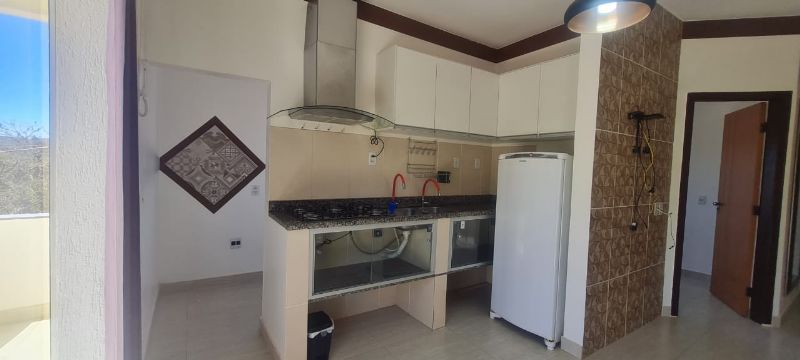 Imagem de ALUGA-SE ÓTIMO APARTAMENTO MOBILIADO NA AVENIDA PRINCIPAL