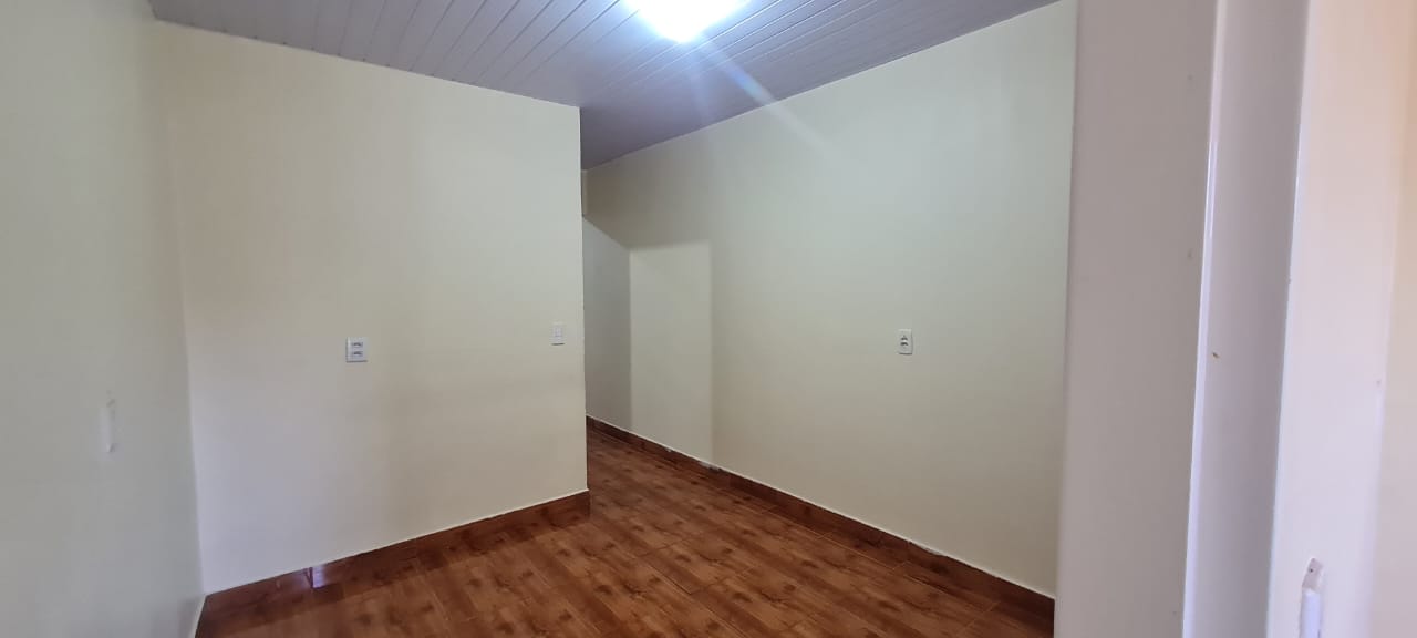 Imagem de ALUGA-SE APARTAMENTOS COM EXCELENTE LOCALIZAÇÃO!