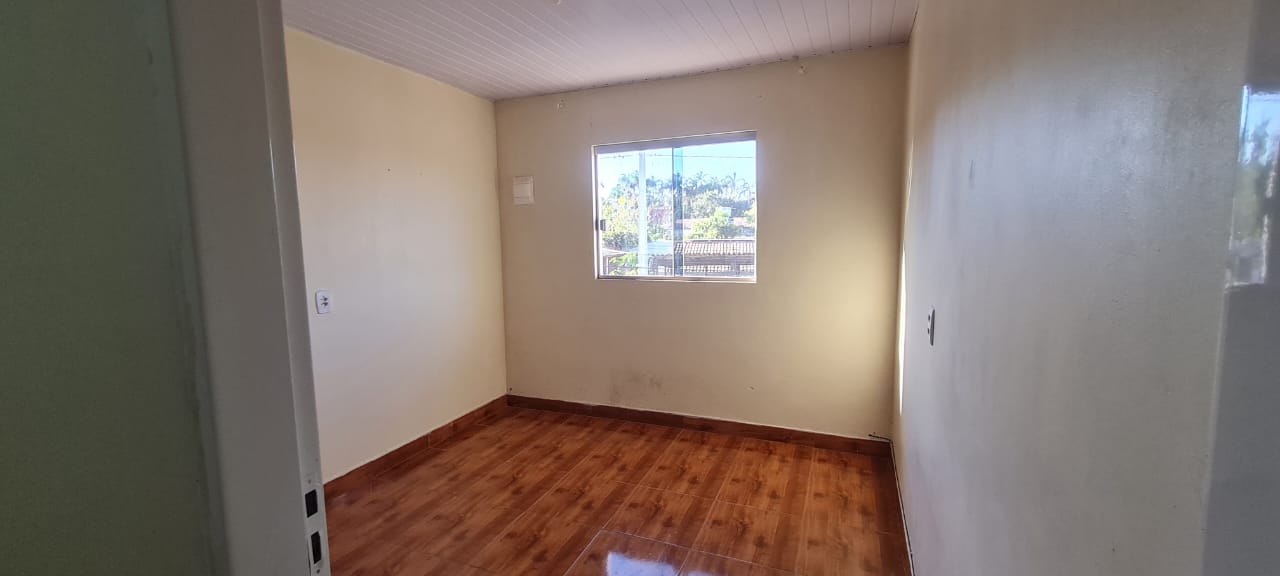 Imagem de ALUGA-SE APARTAMENTOS COM EXCELENTE LOCALIZAÇÃO!