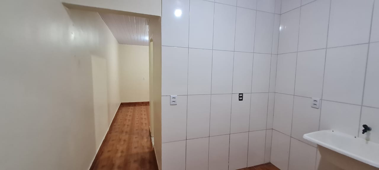 Imagem de ALUGA-SE APARTAMENTOS COM EXCELENTE LOCALIZAÇÃO!