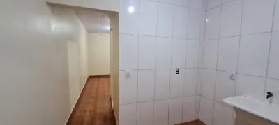 Imagem de ALUGA-SE APARTAMENTOS COM EXCELENTE LOCALIZAÇÃO!