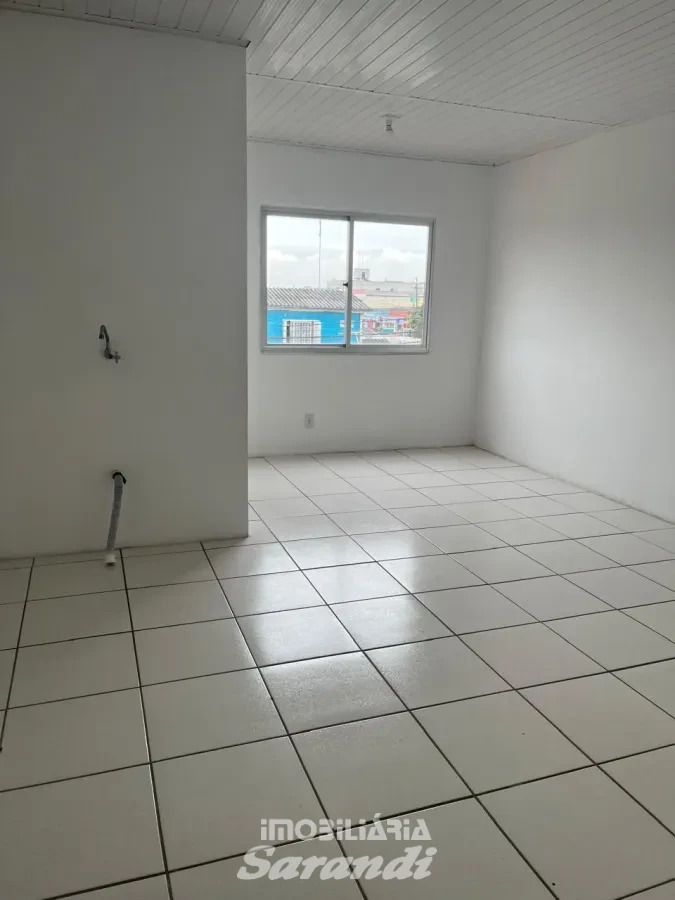 Imagem de sala comercial com piso frio, banheiro, área aproximada 35m²