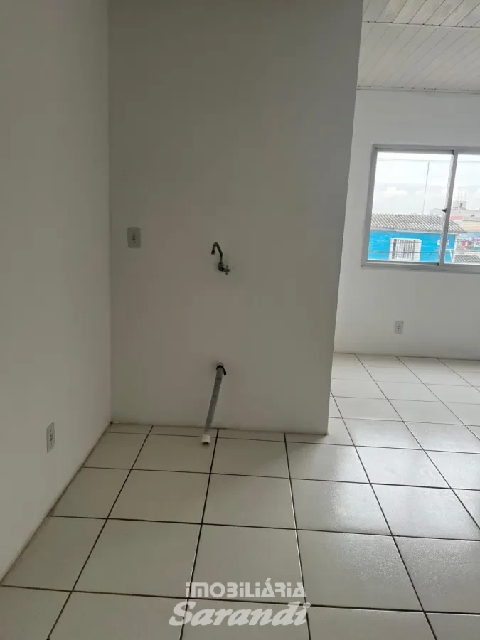 Imagem de sala comercial com piso frio, banheiro, área aproximada 35m²