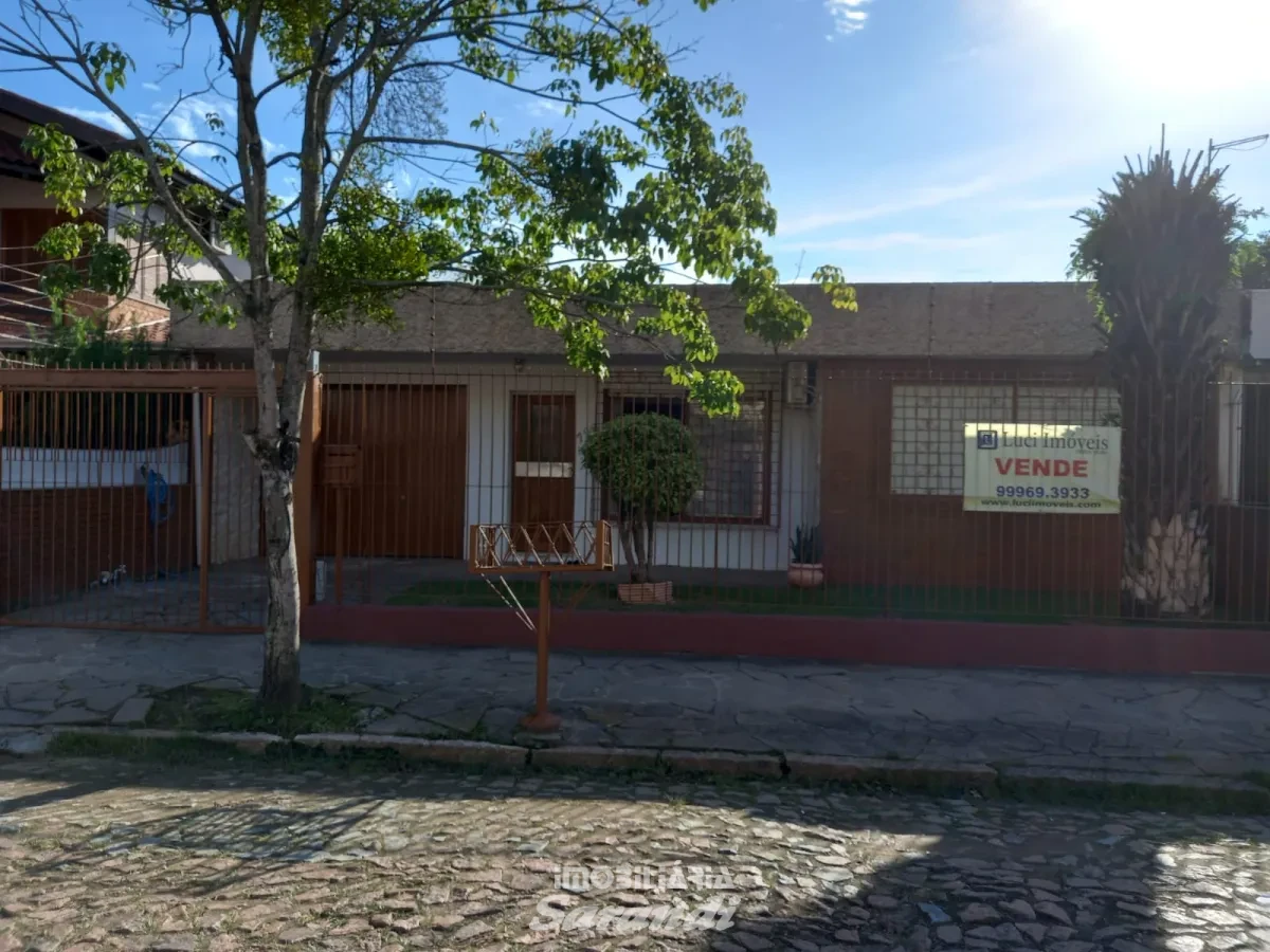 Imagem de Casa de alvenaria três dormitórios bairro barão do Chay Porto Alegre