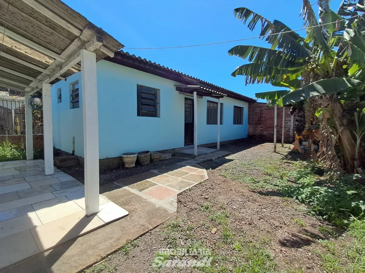 Imagem de Imóvel com duas casas no patio no bairro Sarandi