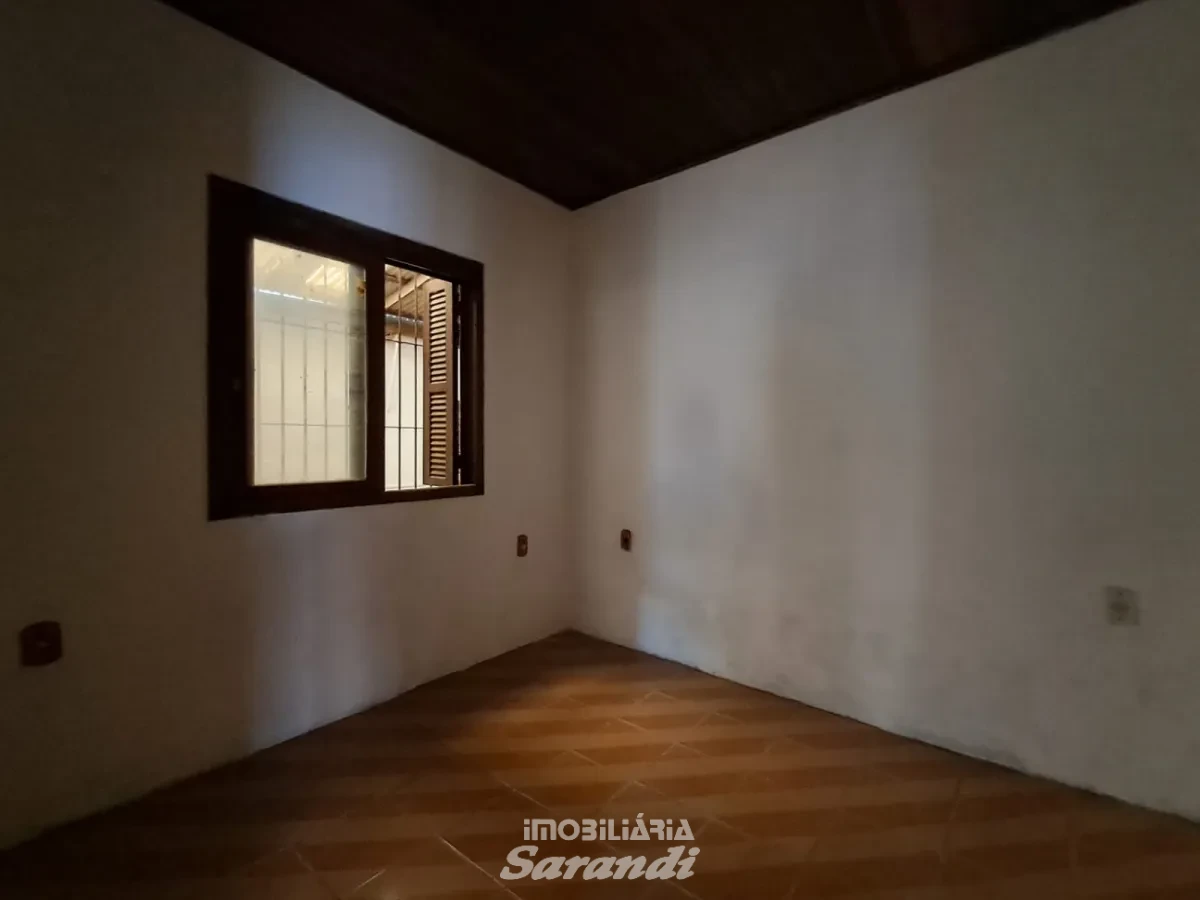 Imagem de Sala e cozinha conjugada, banheiro, área de serviço,