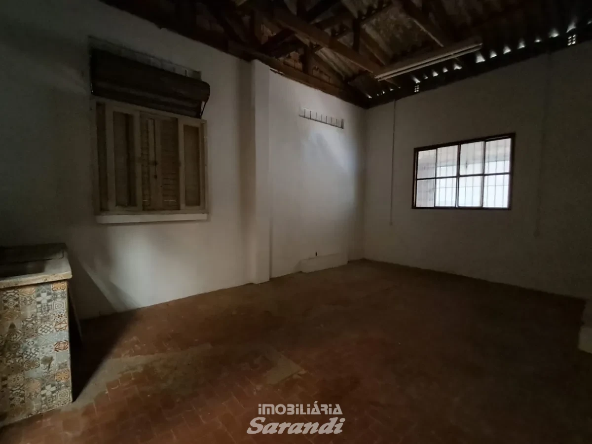 Imagem de Sala e cozinha conjugada, banheiro, área de serviço,