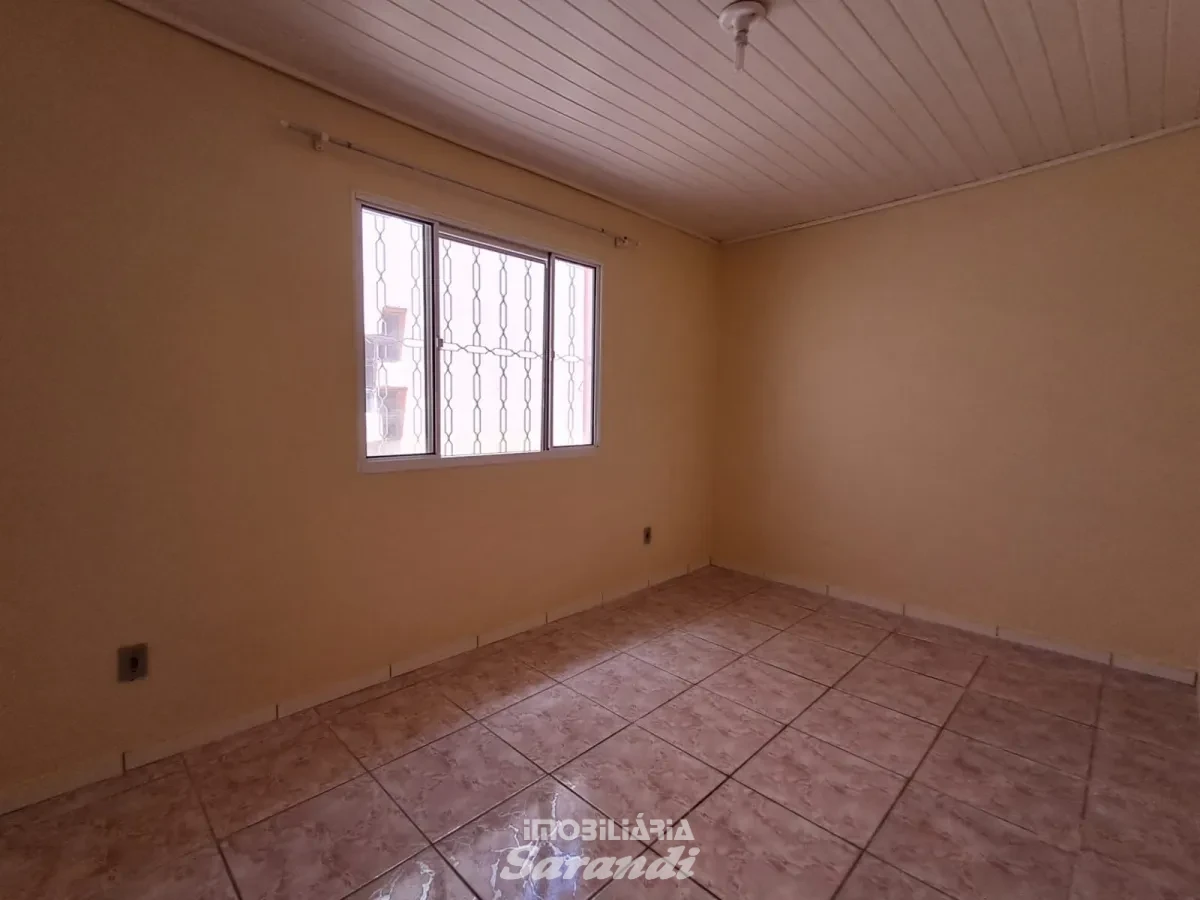 Imagem de Casa com 3 dormitórios com patio amplo no bairro Sarandi