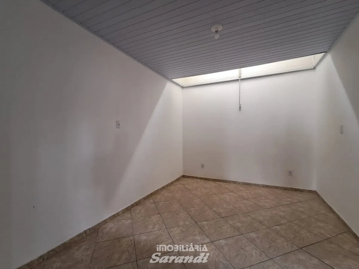 Imagem de Casa de 3 dormitorios no bairro Sarandi