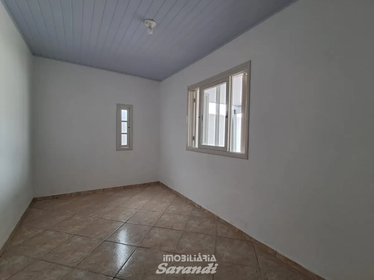 Imagem de Casa de 3 dormitorios no bairro Sarandi