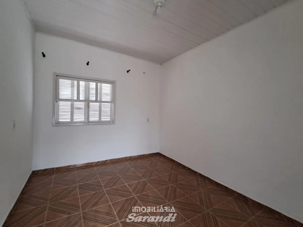 Imagem de Casa de 3 dormitorios no bairro Sarandi