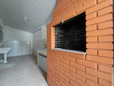 Imagem de Casa de 2 dormitórios no bairro Sarandi