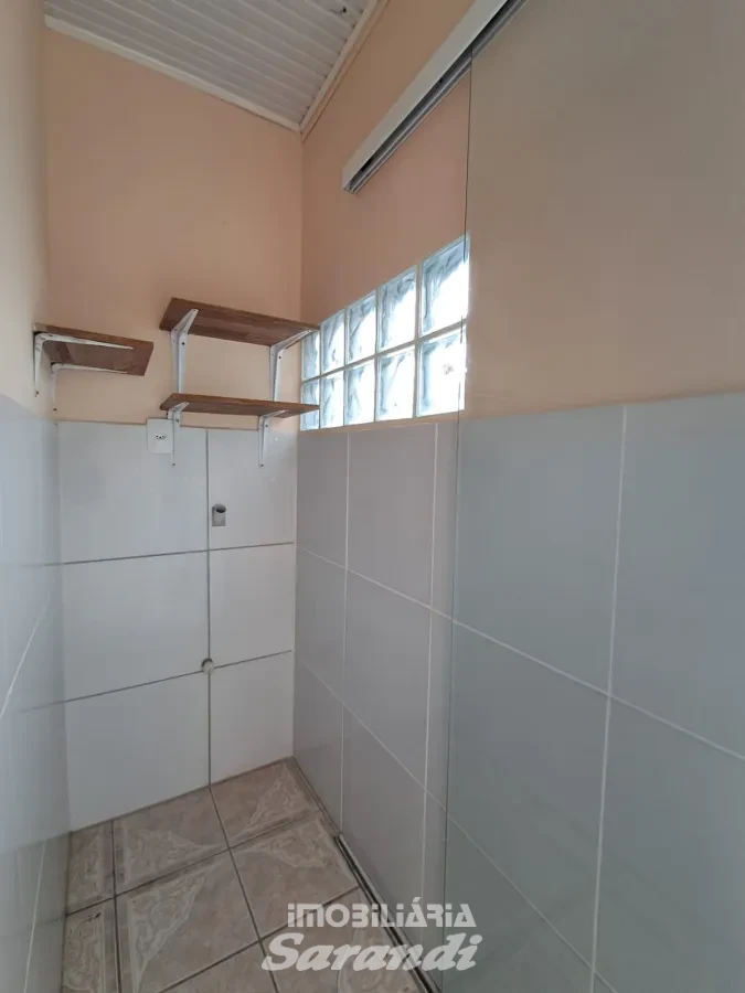 Imagem de Apartamento de dois dormitórios com sala, cozinha, banheiro