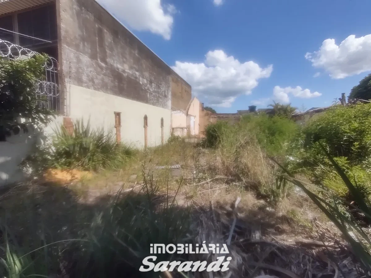 Imagem de Terreno situado em avenida com área de 300,00m²